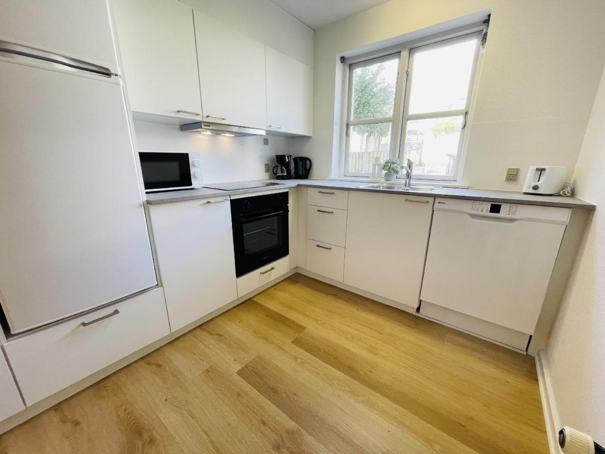 Aday - Central Terrace Apartment In Hjørring Esterno foto