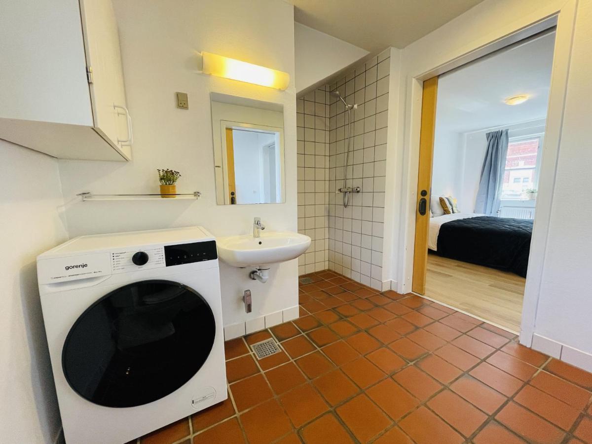 Aday - Central Terrace Apartment In Hjørring Esterno foto